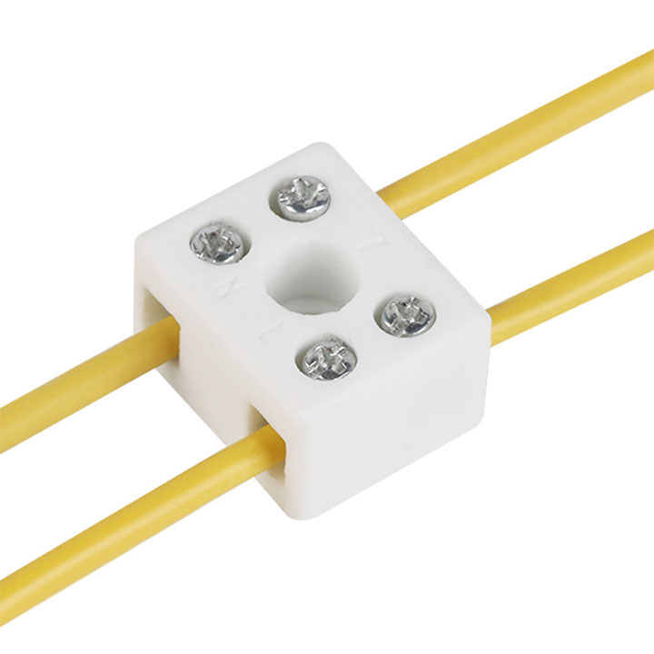 Cút nối dây điện sứ CC10